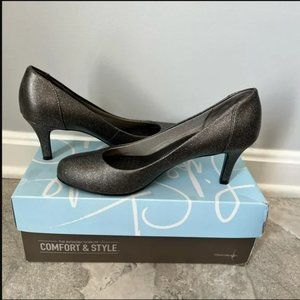 NWT Life Stride, Lively Pewter Twinkstar 3in heels, silver/grey Size 7.5